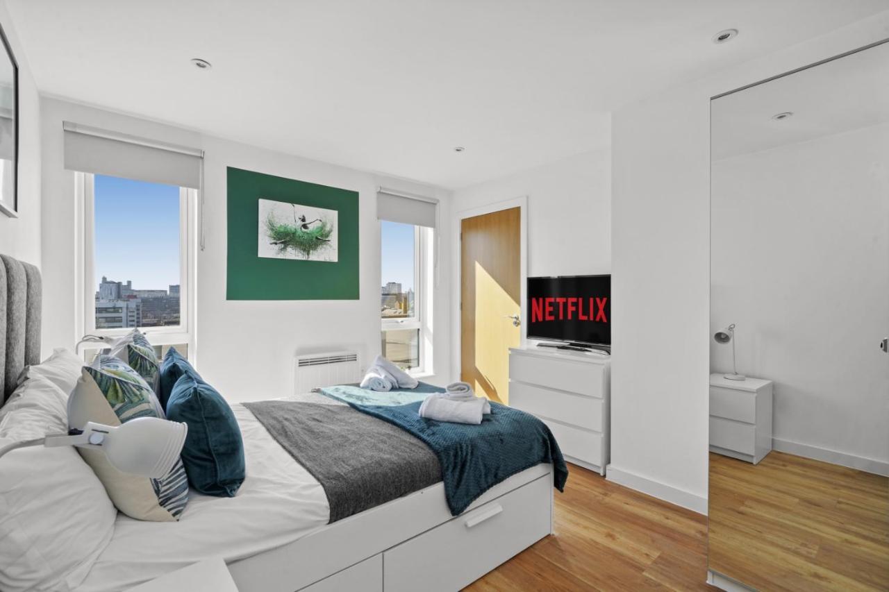 Stunning City Centre Penthouse - Sleeps 10 - Parking Manchester Eksteriør billede