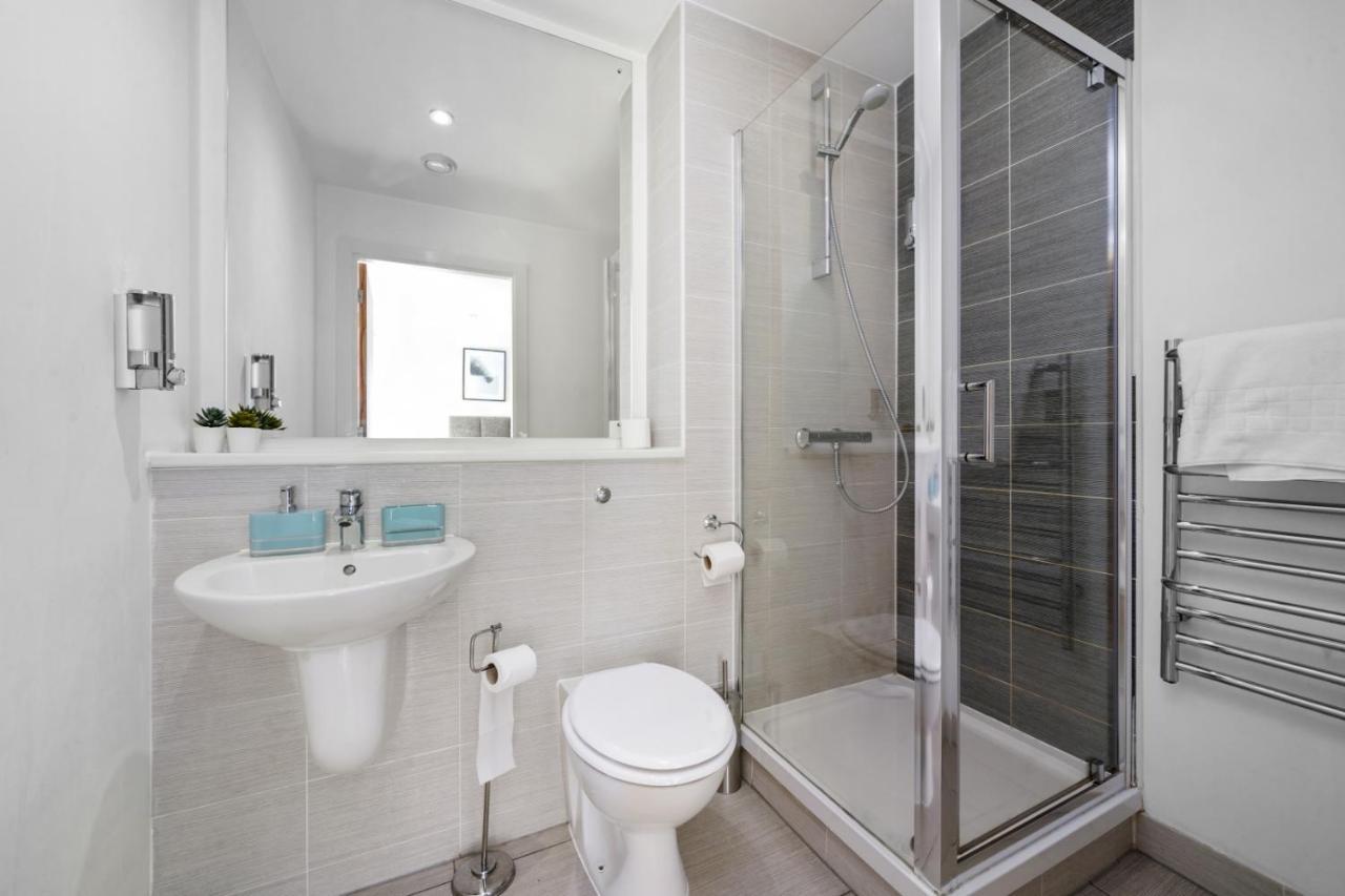Stunning City Centre Penthouse - Sleeps 10 - Parking Manchester Eksteriør billede
